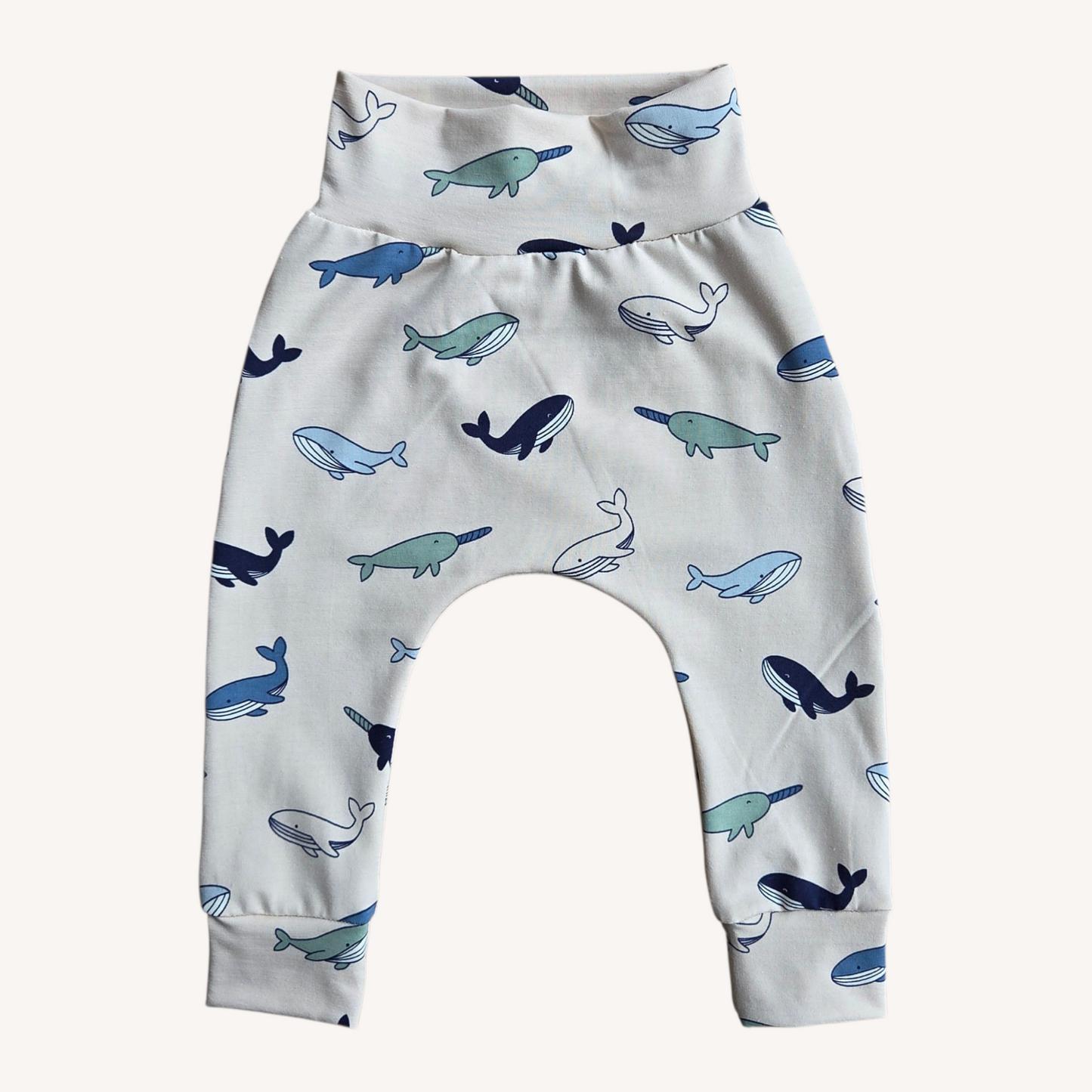 Broek met walvisjes