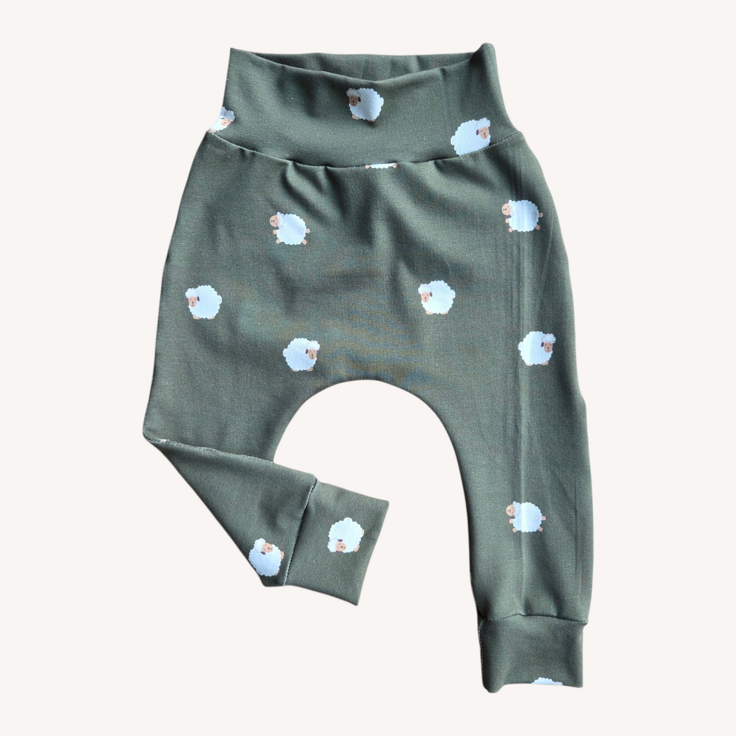 Broek met schaapjes