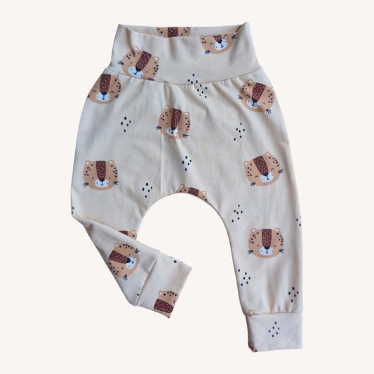 Broek met luipaardjes