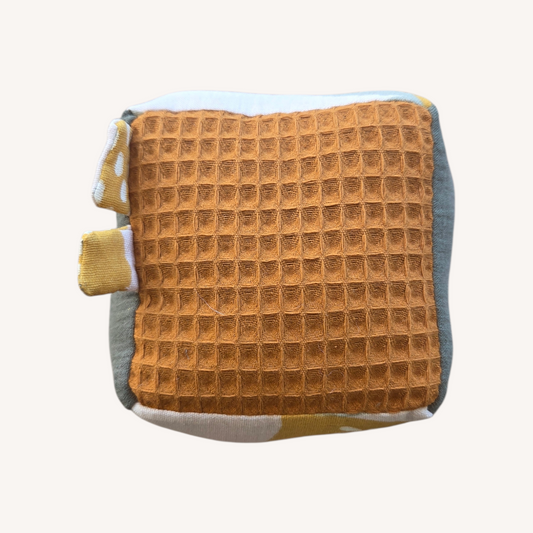Speelkubus oranje