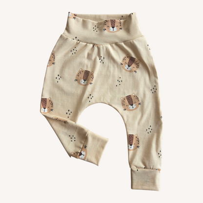 Broek met luipaardjes