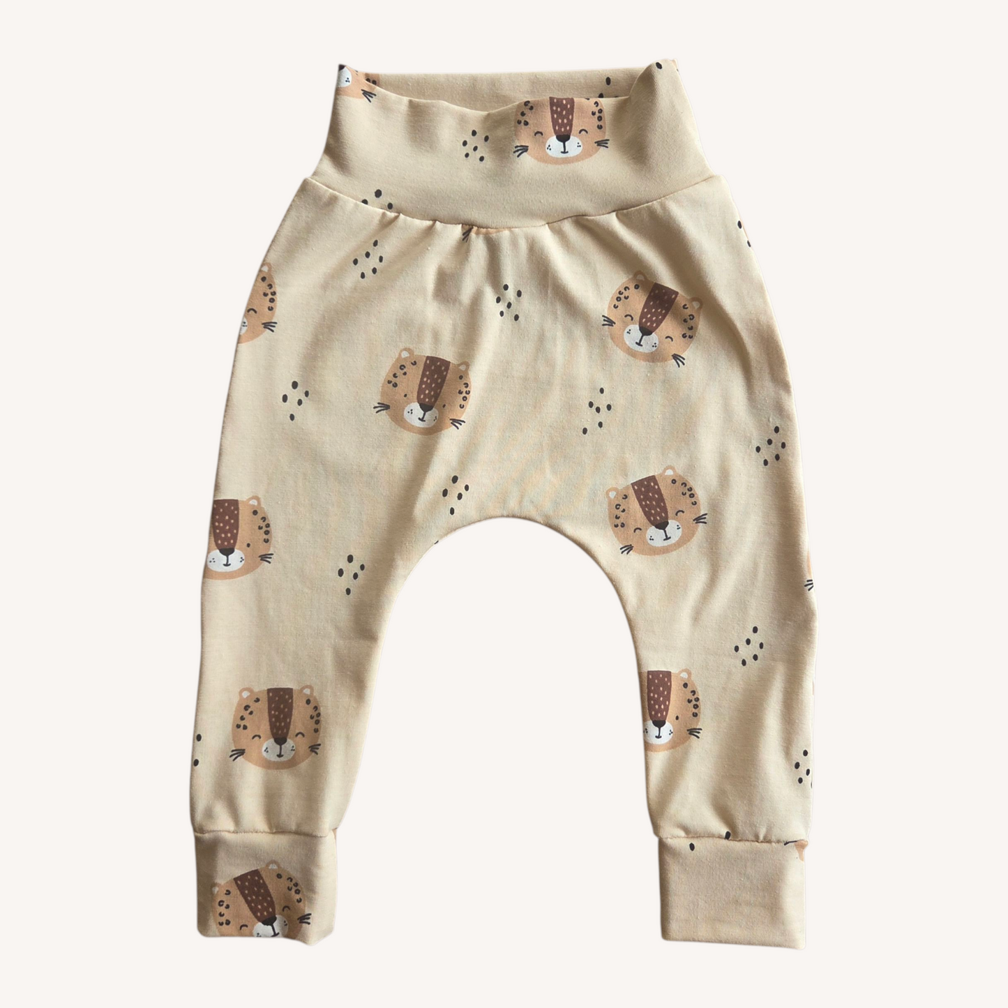 Broek met luipaardjes